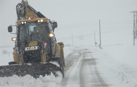 Τέσσερις μέρες σε λευκό κλοιό η Θήβα