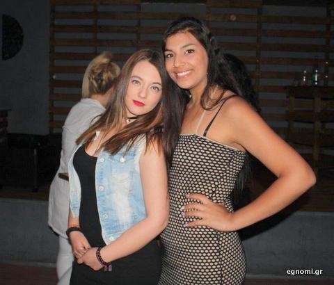 Ψηφίζουν μελαχρινούς με μούσι