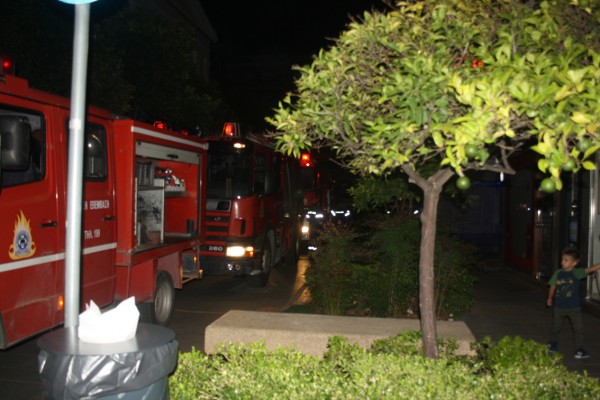 ΧΑΛΚΙΔΑ: Φωτιά στο Μέγαρο Κιαπέκου