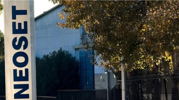 Στο σφυρί χωρίς αγοραστή τα παλιά εργοστάσια της NEOSET στο Βασιλικό