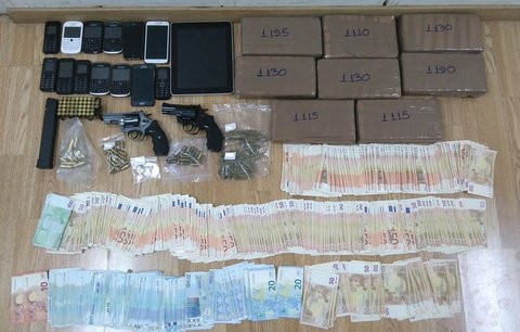 Σπείρα εισήγαγε στην Ελλάδα κοκαΐνη και χασίς από την Ολλανδία