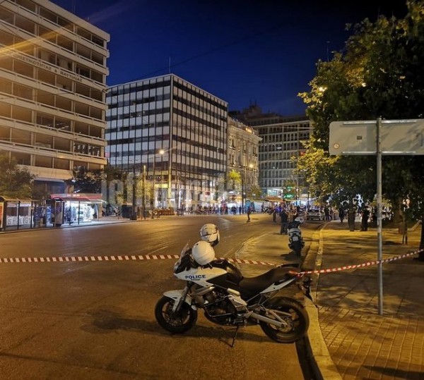 Ξέχασε μία κατσαρόλα πάνω στο μηχανάκι του και στην ΕΛΑΣ ...σήμανε συναγερμός