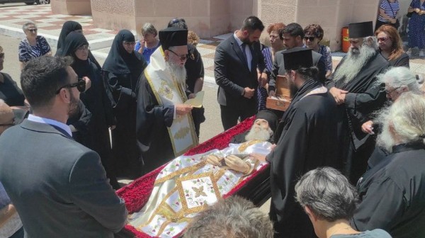 Η Ευβοϊκή γη δέχθηκε το λείψανο του μακαριστού Αρχιμανδρίτη Ειρηναίου Γεωργιάδη
