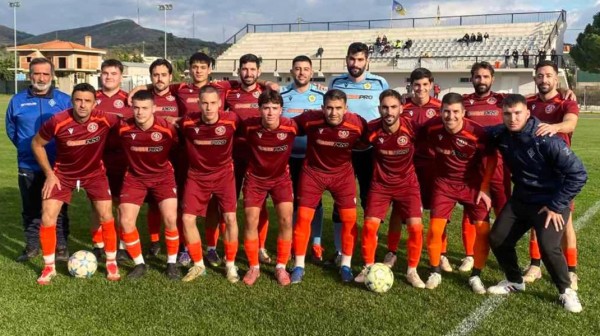 ΔΥΣΤΟΣ-ΝΕΑ ΣΤΥΡΑ 1-0: Με γκολ του Νίκου Δημολιάνη νίκησε ...αέρα και αντίπαλο