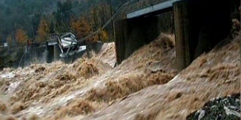 Φόβοι για κατάρρευση του γεφυριού της Άρτας