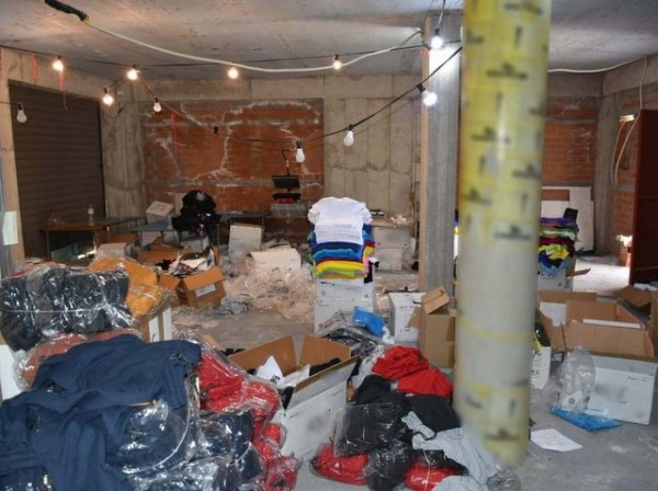 Εντοπίστηκε βιοτεχνία κατασκευής προϊόντων μαϊμού