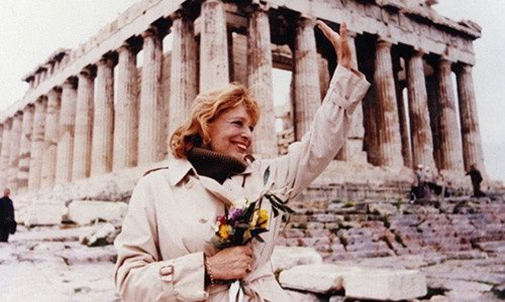 Σαν σήμερα έφυγε από τη ζωή η Μελίνα Μερκούρη