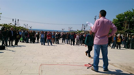 500 - 600 άτομα στη συγκέντρωση διαμαρτυρίας της Καρύστου