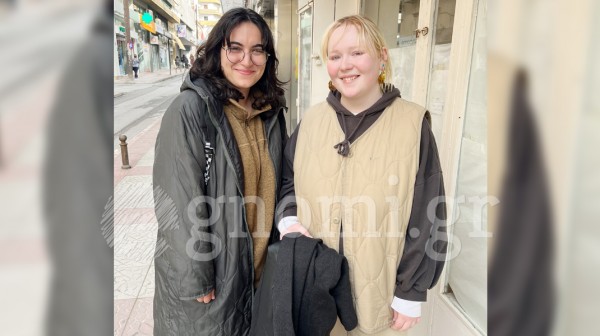 Ηρθαν από την Αγγλία για να επισκεφτούν τη μαμά της Πελίνας