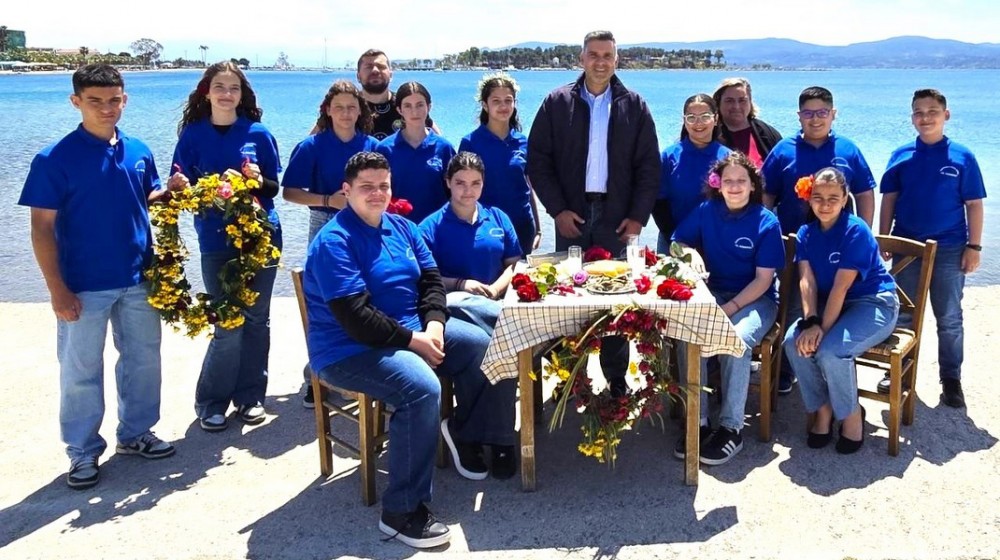 ΕΡΕΤΡΙΑ: Τα παιδιά του Συλλόγου Κ. Κανάρης σε εκπομπή τηλεοπτικού σταθμού την Πρωτομαγιά