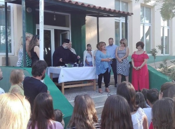 Η Ζωή Λιβανίου ...ξανακάθισε στα θρανία του σχολείου της