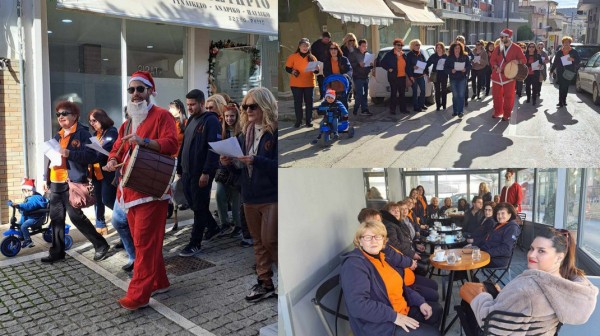 ΑΛΙΒΕΡΙ: Οι γυναίκες βγήκαν στους δρόμους μαζί με τον Άγιο Βασίλη και είπαν τα κάλαντα