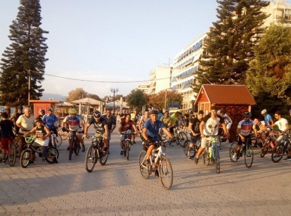 Ποδηλατοβόλτα για φιλανθρωπικό σκοπό στην παραλία Χαλκίδας