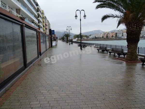 Η Μήδεια έρχεται, η παραλία της Χαλκίδας άδειασε (pics)