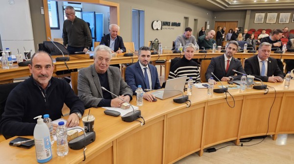 Αίτημα για άμεση σύγκληση του Περιφερειακού Συμβουλίου στη Χαλκίδα