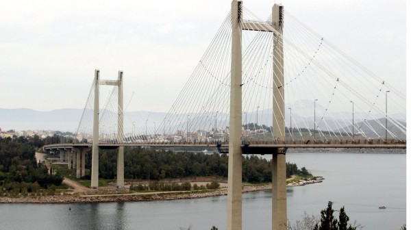 Σχέδιο για δημιουργία τρίτης λωρίδας στην Υψηλή Γέφυρα Χαλκίδας – Θα μικρύνουν τα πεζοδρόμια