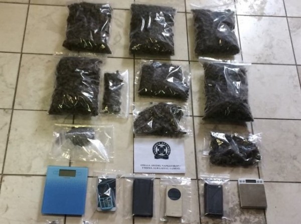 ΛΑΜΙΑ: Συνελήφθη ζευγάρι Ελλήνων και ένας Αλβανός για διακίνηση ναρκωτικών