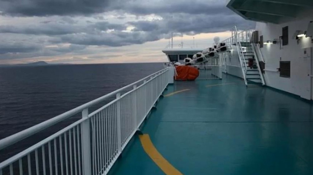 Εξι φορές είχε νοσηλευτεί σε ψυχιατρική κλινική ο 45χρονος που μπούκαρε γυμνός σε καμπίνα μαθητριών