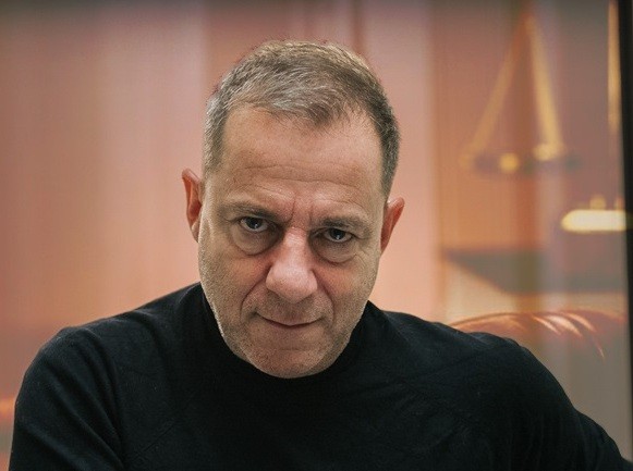 ΚΑΤΑΙΓΙΣΤΙΚΕΣ ΕΞΕΛΙΞΕΙΣ: Συνελήφθη ο Δημήτρης Λιγνάδης