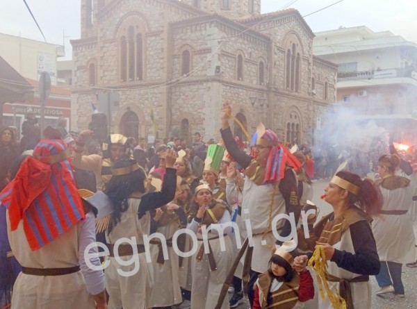 ΚΑΡΝΑΒΑΛΙ ΨΑΧΝΑ 2023: Δείτε βίντεο από την παρέλαση των καρναβαλιστών