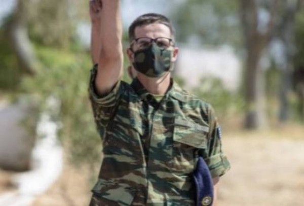 ΚΩΝΣΤΑΝΤΙΝΟΣ ΜΗΤΣΟΤΑΚΗΣ: Απολύθηκε από το στρατό ο γιος του πρωθυπουργού