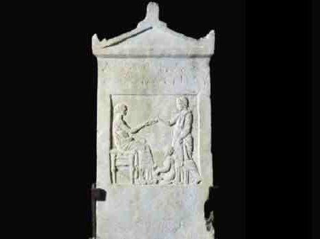 Πουλήθηκε στο Λονδίνο αρχαιοελληνική επιτύμβια στήλη από τη Χαλκίδα