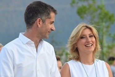 Ο Μπακογιάννης ανέβασε στο facebook  φωτό του νεογέννητου γιου του