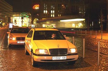 Κυκλοφορούν μαϊμού ταξιτζήδες!