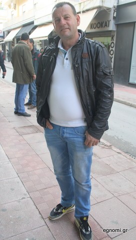 Άντεξε με 4 γυναίκες στο σπίτι!