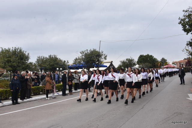 Μοντελάκια οι μαθήτριες του ΟΑΕΔ