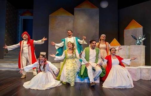 Παραμύθι χωρίς όνομα από την Κάρμεν Ρουγγέρη στη Χαλκίδα