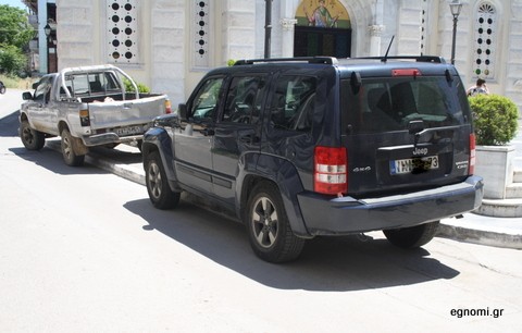 Ελληνικό παρκάρισμα στην οδό Αντωνίου