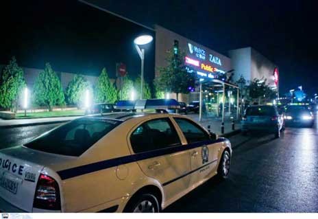 Νεκρή η 40χρονη που έπεσε από τον τρίτο όροφο του εμπορικού καταστήματος The Mall στο Μαρούσι