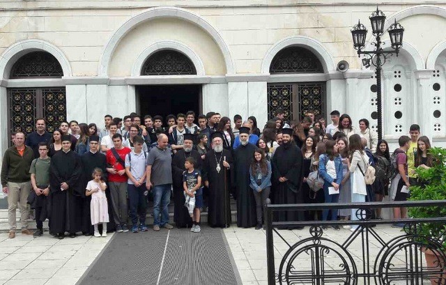 Μαθητές από την Ριζάρειο Εκκλησιαστική Σχολή στο προσκύνημα του Οσίου Ιωάννη Ρώσου