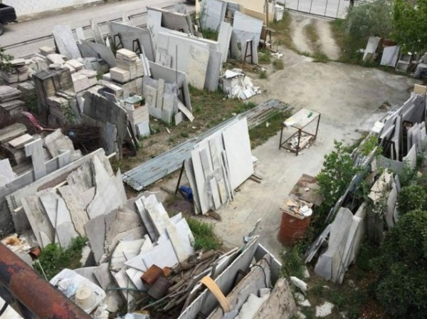 ΑΛΙΒΕΡΙ: Εξιχνιάστηκε υπόθεση πρόκλησης ζημιών σε επιχείρηση μαρμάρων