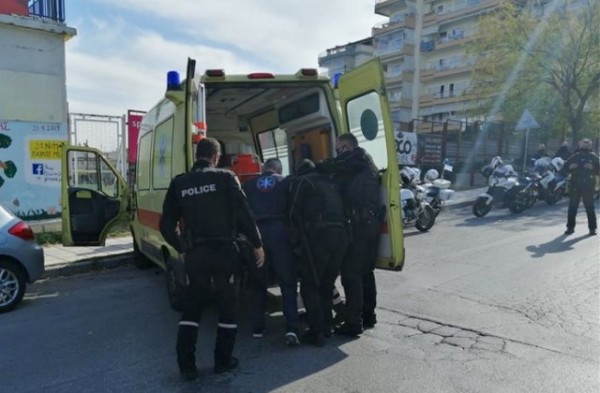 Επεισόδια με εθνικιστές που έκαναν πορεία - Τραυματίστηκε αστυνομικός