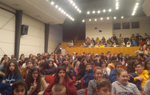 ΧΑΛΚΙΔΑ: Περισσότεροι από 800 μαθητές είδαν μία ξεχωριστή παράσταση