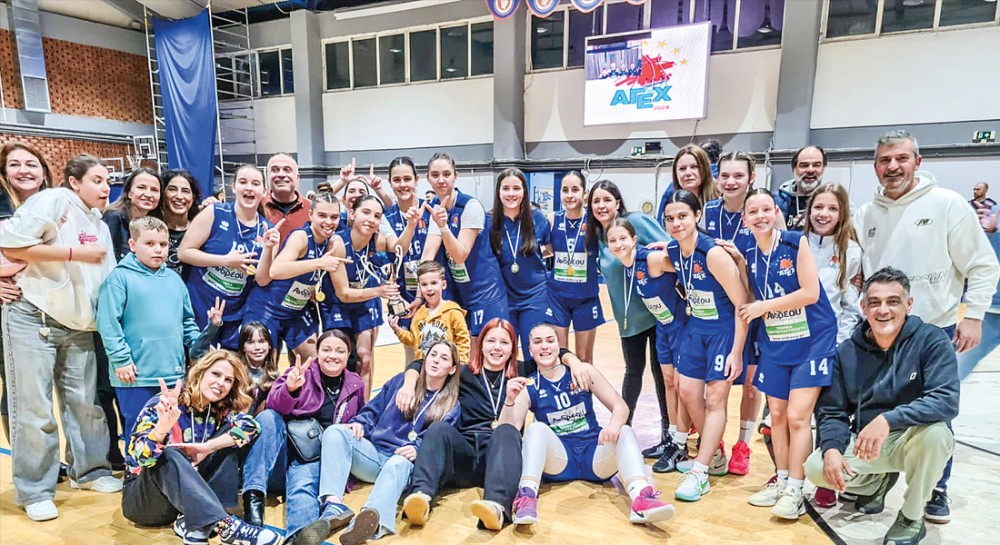 ΑΓΕΧ: Συλλογή από κούπες