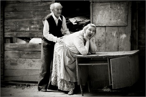 «Δεν αντέχω άλλο τη γυναίκα μου»!