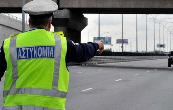 Καταδίωξη 44χρονου που οδηγούσε κλεμμένο αμάξι