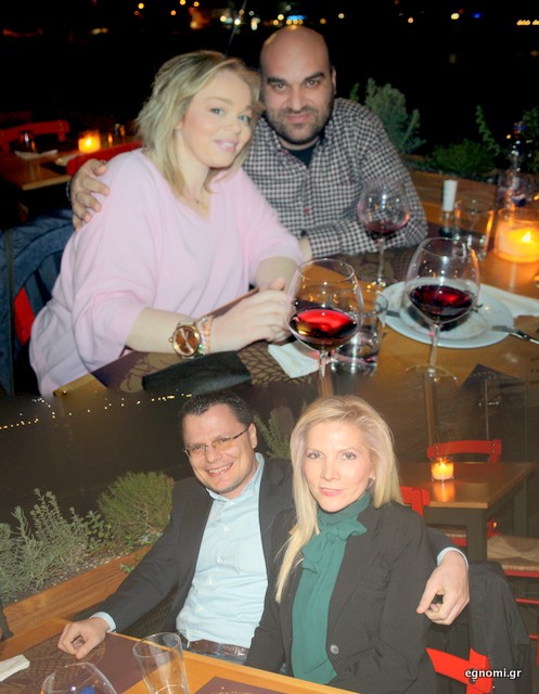 Αναστάσιμες οι ευχές τους