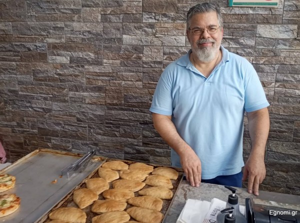 ΤΥΡΟΠΙΤΕΣ ΛΟΥΚΑΣ: Την επιτυχημένη συνταγή, δεν την αλλάζεις - Αξεπέραστη διαχρονικότητα!