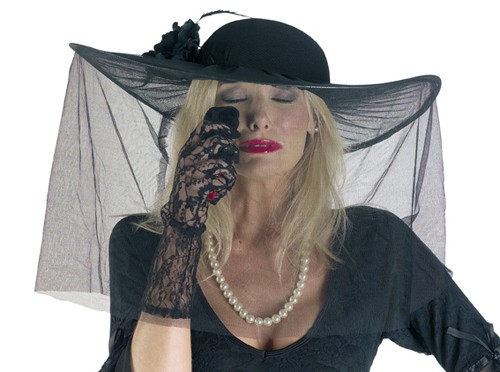 Κλαίγανε σαν χήρες παρόλο που ήταν ξαναπαντρεμένες