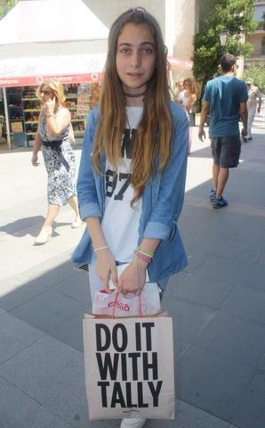 Η Κωνσταντίνα διαθέτει εκφραστικά μάτια