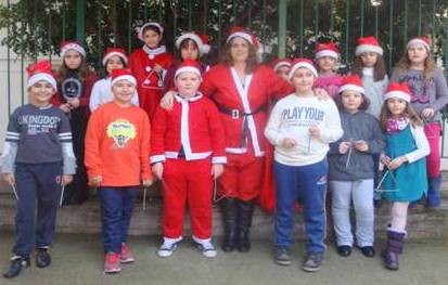 Είπαν τα κάλαντα και έψησαν χριστόψωμα