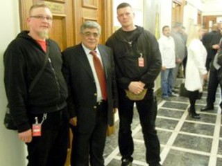 Γερμανοί Nεοναζί στη Bουλή