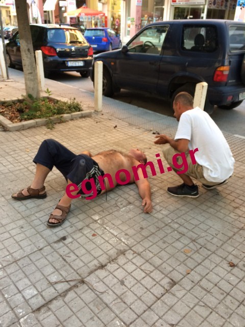 ΧΑΛΚΙΔΑ: Μεθυσμένος κοιμόταν γυμνόστηθος στο πεζοδρόμιο