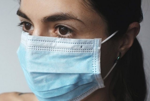 Νέες εκατοντάδες προστίμων για μη χρήση μάσκας και τήρηση αποστάσεων