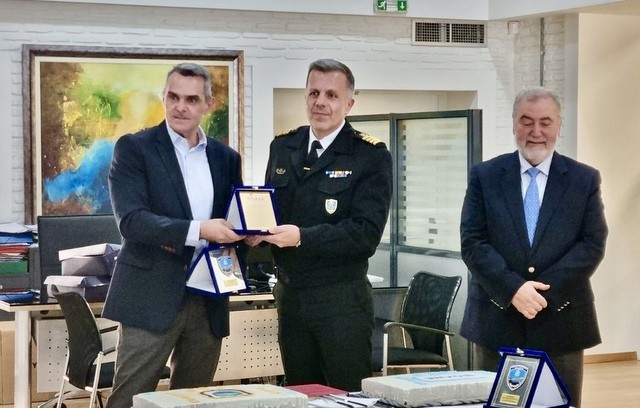 ΧΑΛΚΙΔΑ: Ενωμένοι και στην πίτα ο Οργανισμός Λιμένων Εύβοιας και το Λιμεναρχείο Χαλκίδας