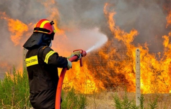ΦΩΤΙΕΣ- ΕΝΗΜΕΡΩΣΗ: Άναψαν 43 δασικές πυρκαγιές σε ένα 24ωρο